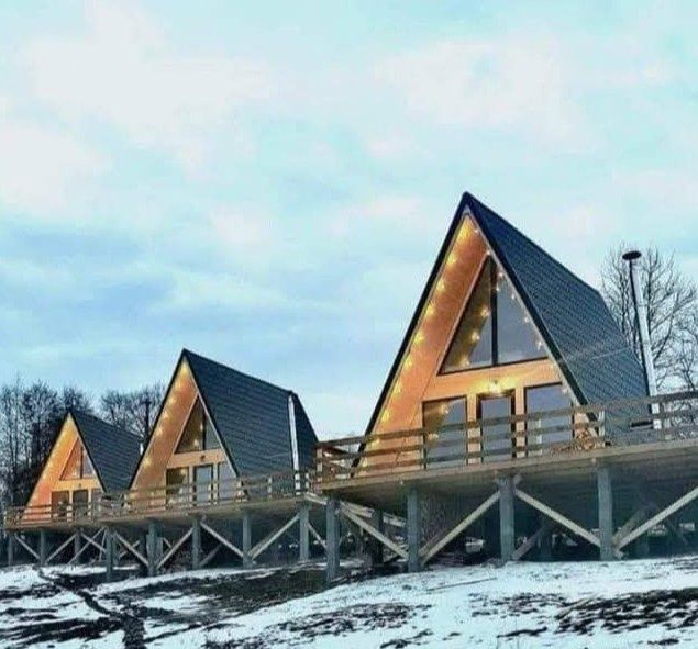 Vând cabane de lemn