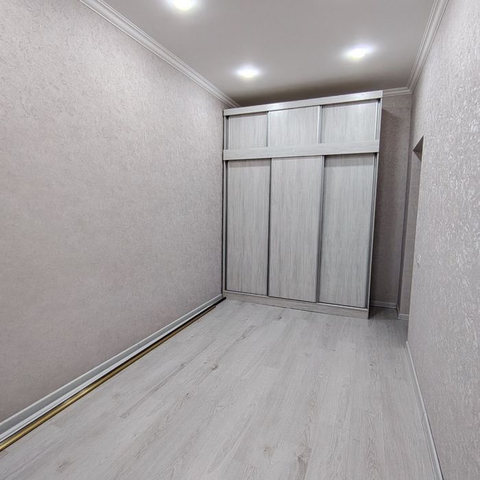 Чирчиқ марказида 3 хонали евротаъмирланган