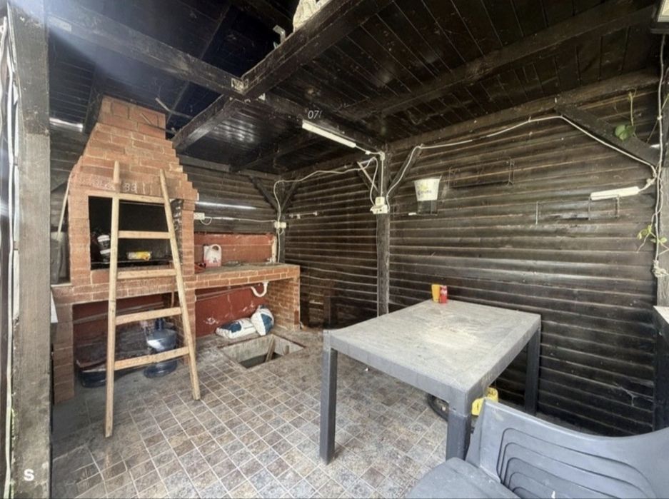 Închiriez casa tip Duplex, mobilata, locuri de parcare, Gaze, asfalt, Berceni
