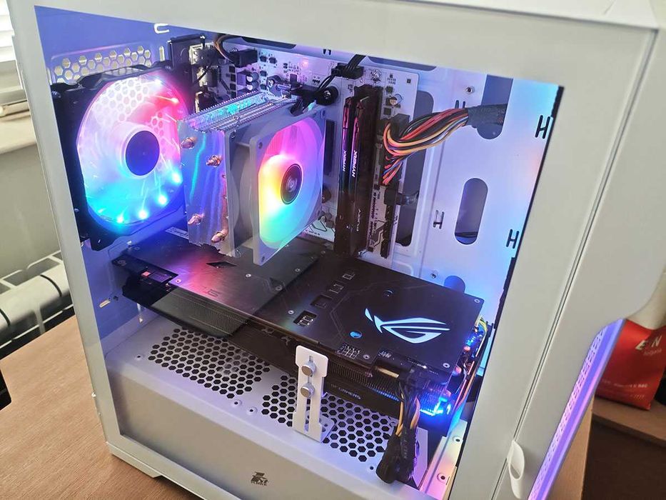 Геймърски компютър, Ryzen 3500x, Asus Rog Strix 1070, 16gb Ram, 960Gb