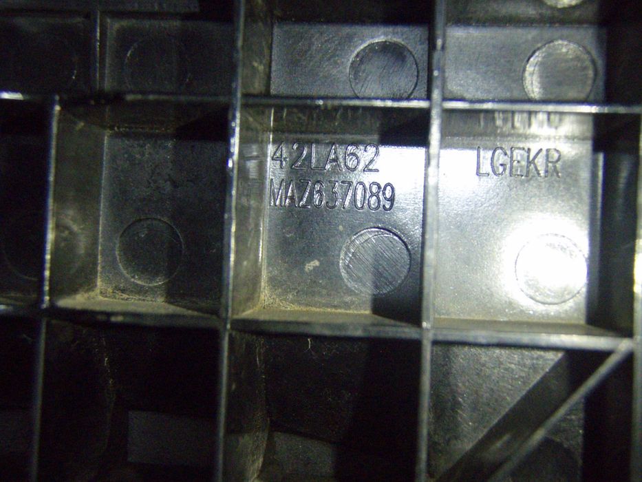 Picior MAZ637089 pentru LG 42La620 42Ln575 42Ln578 42La6200, etc...