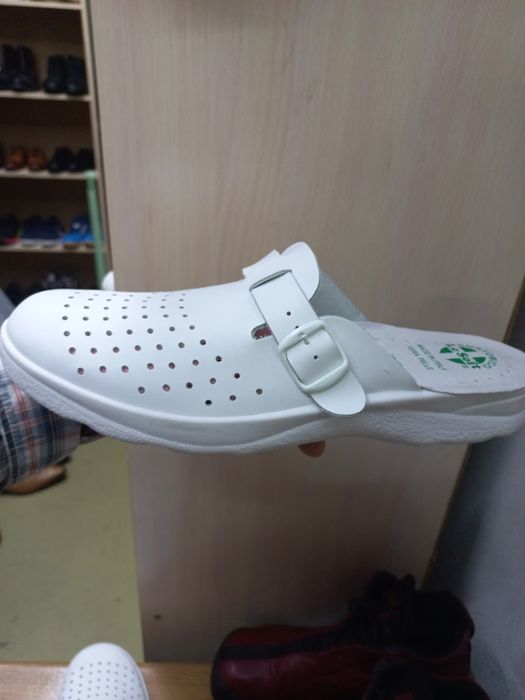 Кожаная обувь из  Италии