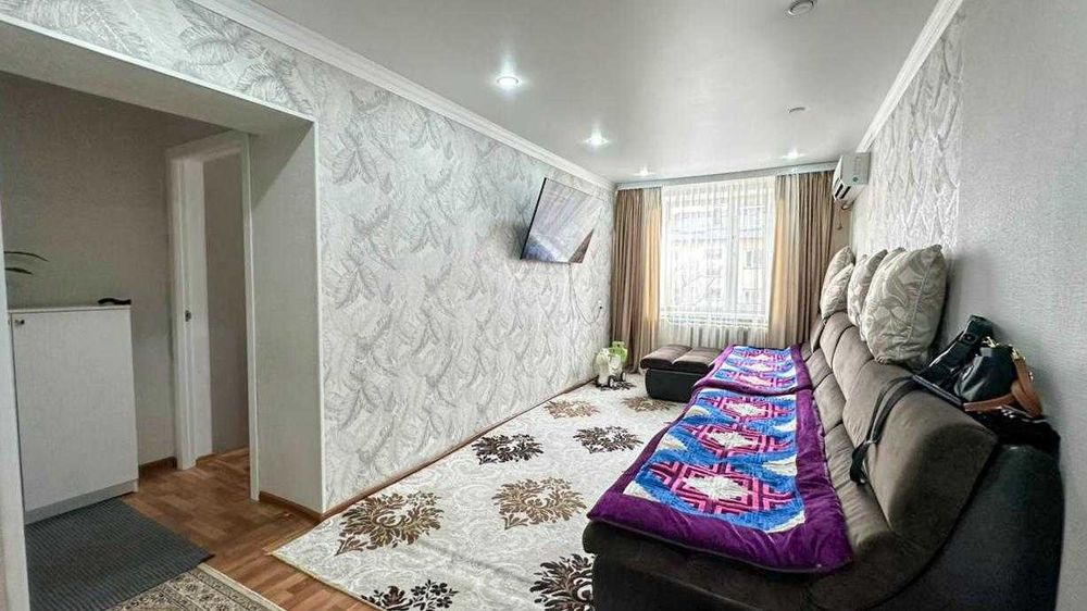 продам 4 ком в центре Айым