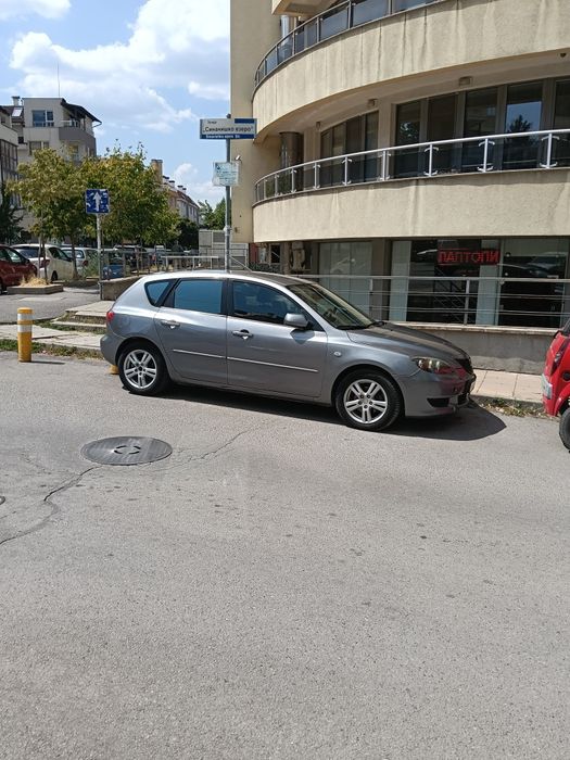 продавам Mazda 3