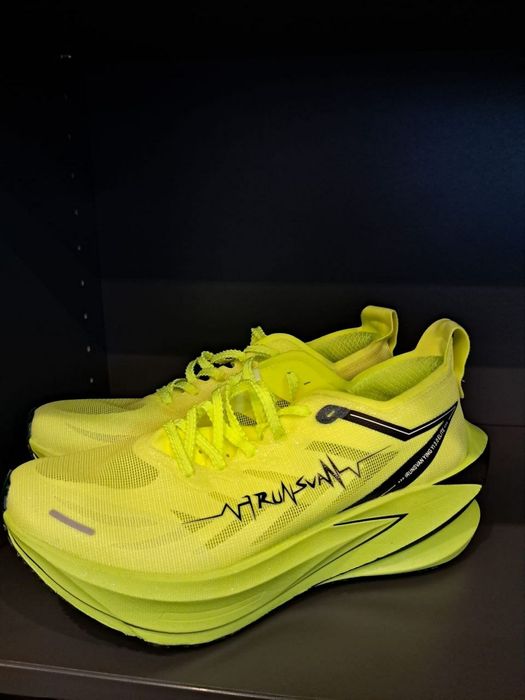 Vand adidasi alergare Irunsvan carbon unisex marimea 42