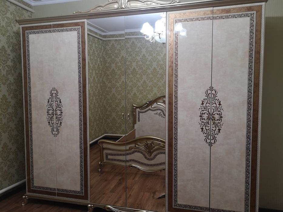 Спальный гарнитур и матрас