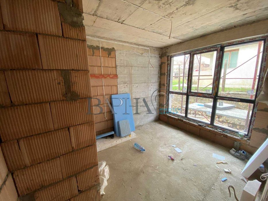 Продава се Двустаен апартамент в Варна, Център - 61 кв.м за 953 €/кв.м - Снимка #5