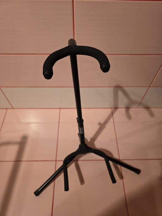 Suport chitara reglabil pe inaltime