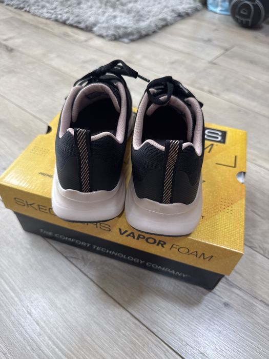 Маратонки skechers 37,5