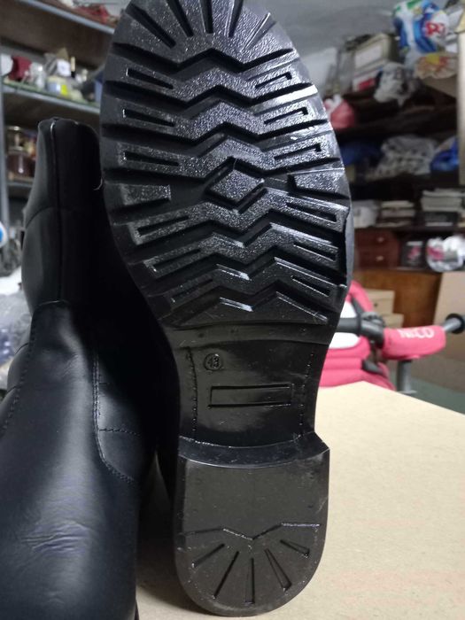 Зимни боти от естествена кожа