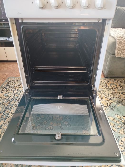 Продам газ плиту