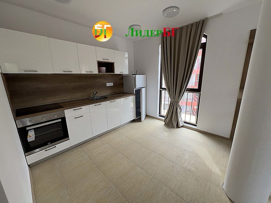 Продава се Двустаен апартамент в к.к. Елените - 60 кв.м за 1000 €/кв.м - Снимка #2