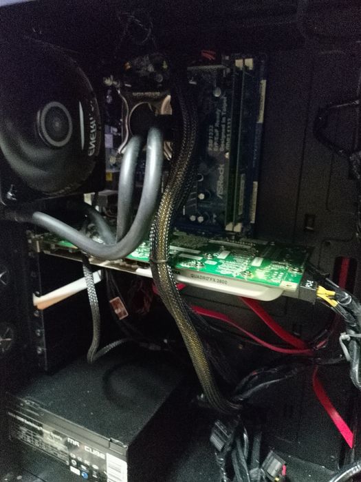 Q6600 quad  core 2,4 ghzx4 ddr3, 8gb dual simetric.