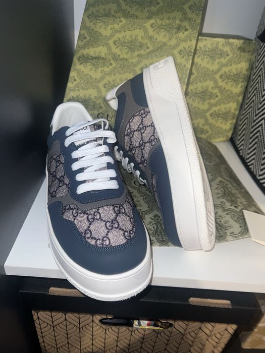 Adidasii gucci marimea 41