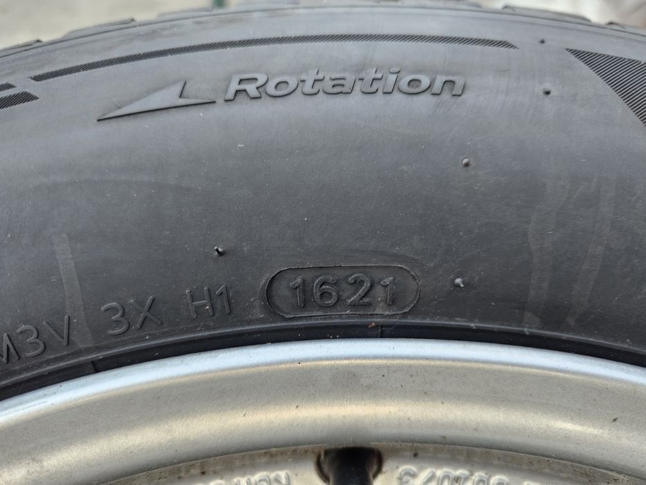 Зимни гуми  Hankook 235 / 60 / 18 с джанти