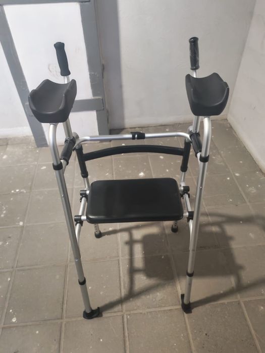 Продам б/у ходунки