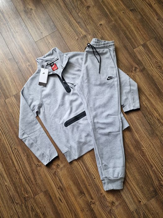 Страхотен мъжки спортен сет екип размер S M L