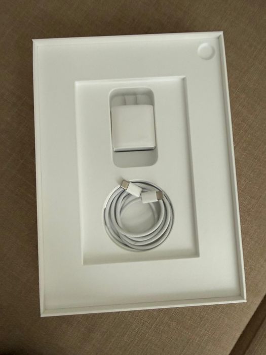 Продам ipad air 11 M3 новый