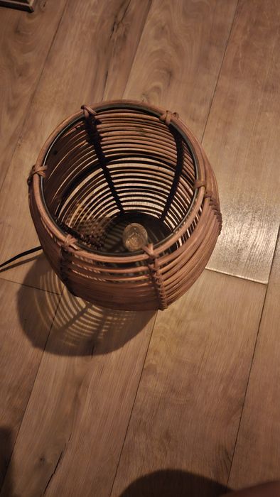 Veioza maro din ratan/ fibre naturale, aproximativ 25 cm inaltime