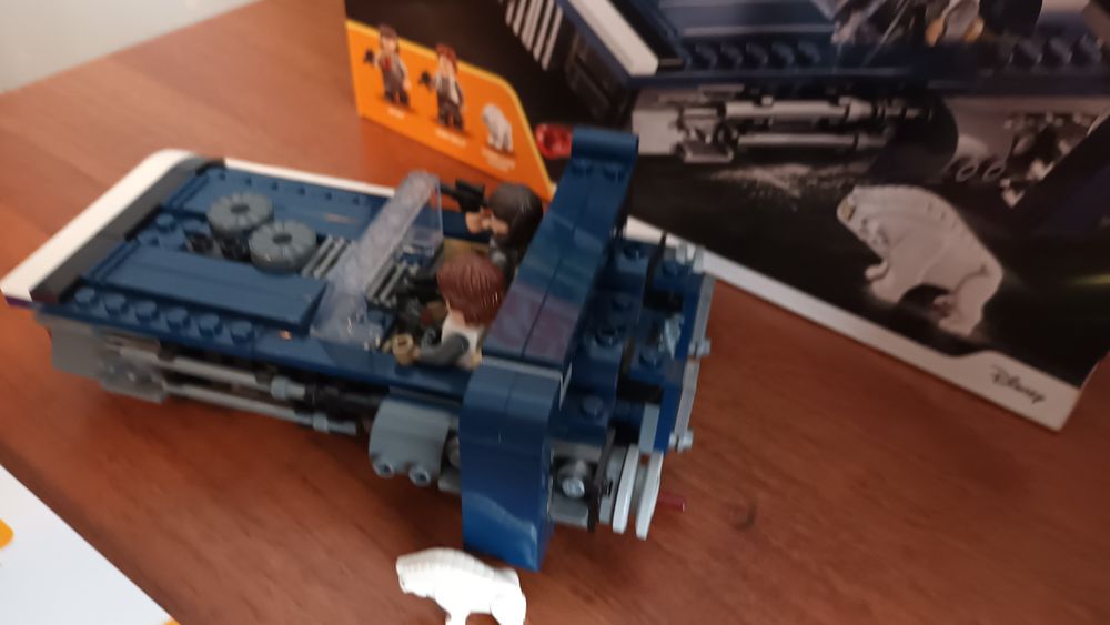 Lego Star Wars 75209 Han Solo's Landspeeder cu cutie si instructiuni