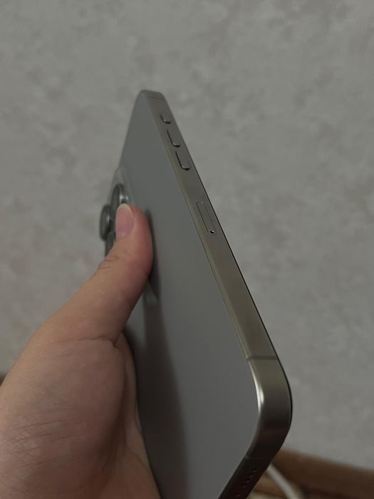 Iphone 15 pro max 80% 256gb