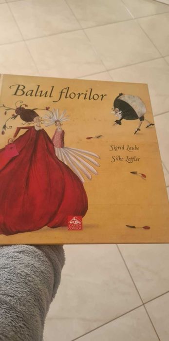 Balul florilor Cartea Copiilor cartonata