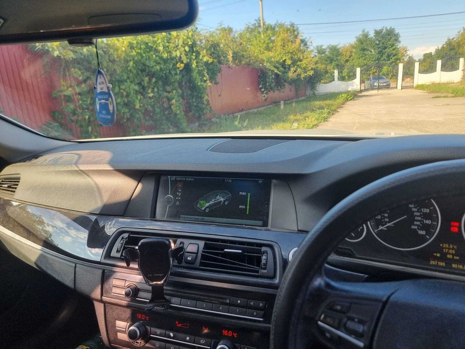 BMW F10 520 d 2011