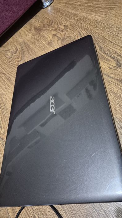 Laptop Acer Aspire E1 571S