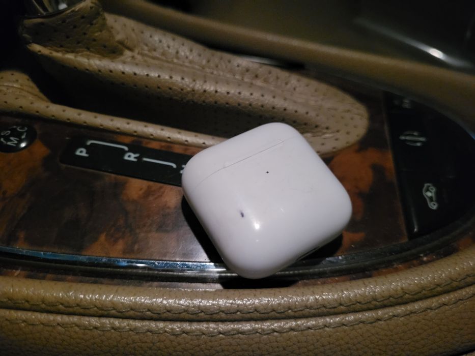 Наушники Apple AirPods
