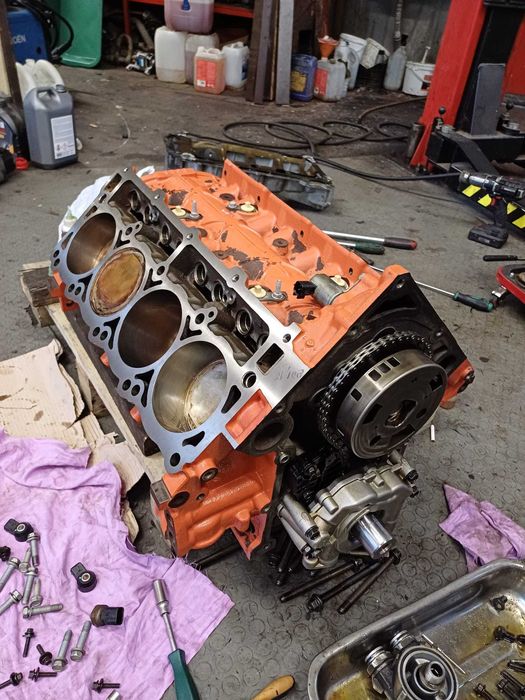 Ревизиран и ребилднат двигател 6.4 SRT HEMI за Dodge, Jeep, Chrysler