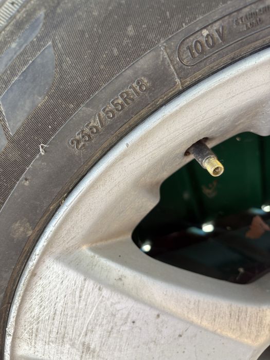 Продам резину. Шину б/у