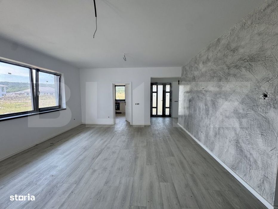 Casa de vanzare, 105 mp, zona Corunca