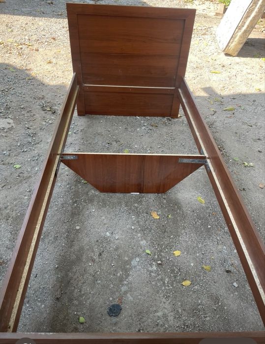 Продам односпальнюю кровать