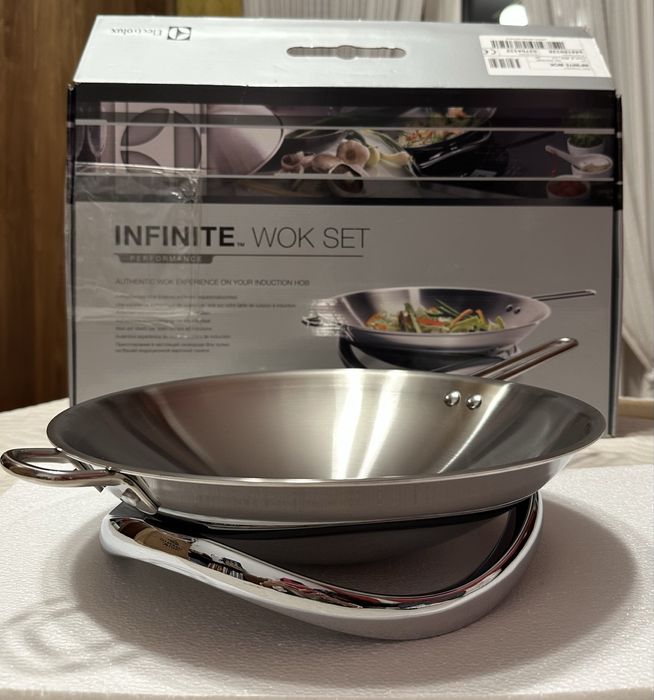 Set Infinite Wok Electrolux & suport plite inductie, nou in cutie