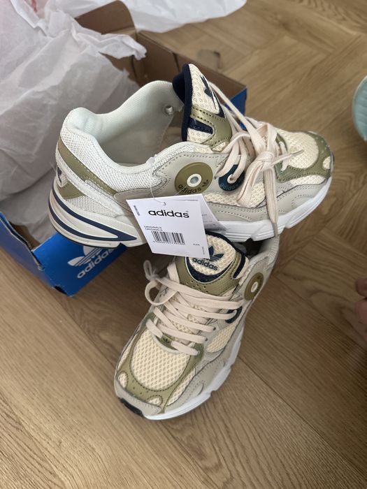 Кроссовки adidas