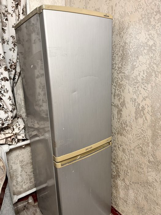 Продается Холодильники