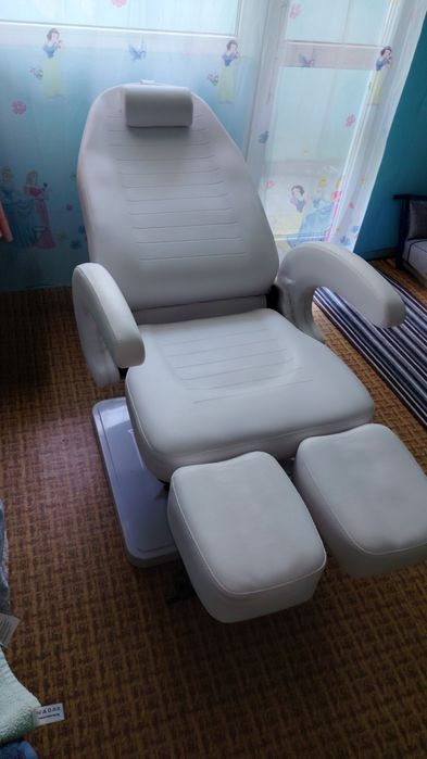 Стол за педикюр-неизползван