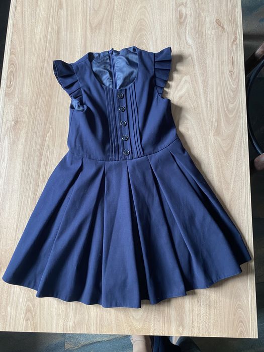 Продам школьную форму на 7-8 лет