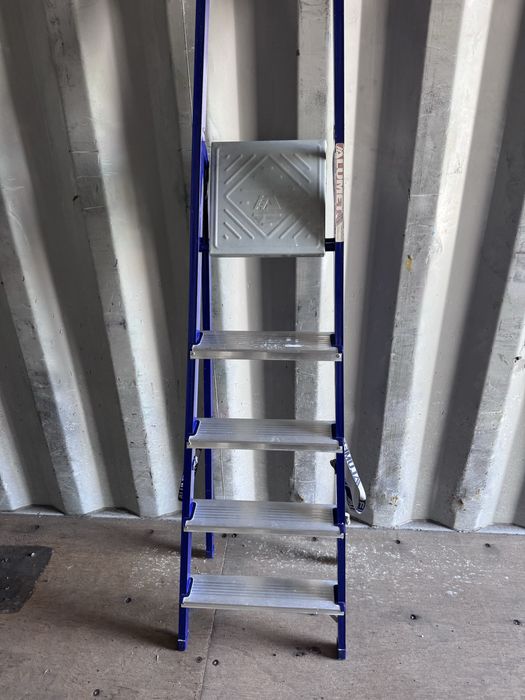 Стремянка домашняя