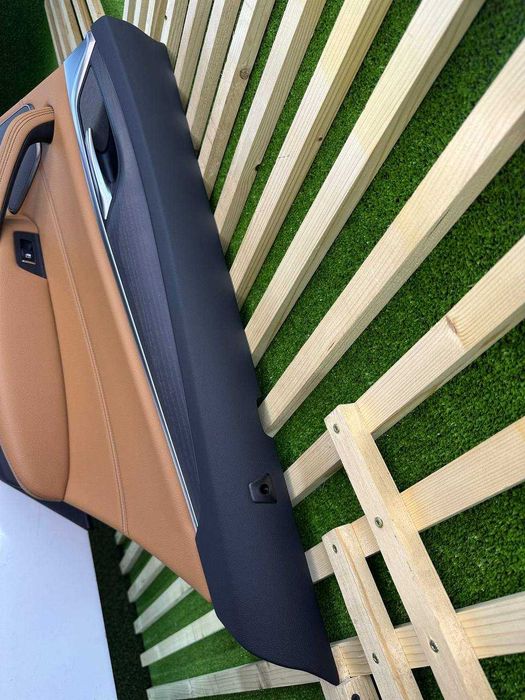 Interior usa dreapta spate BMW g30 harman