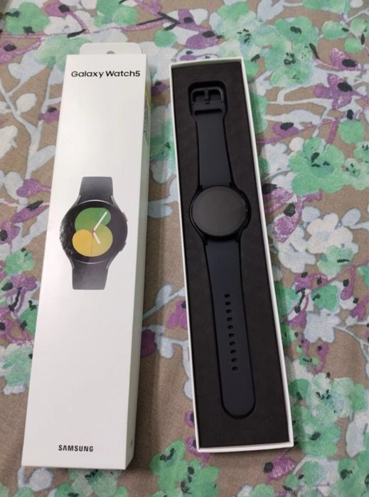 Часы Galaxy Watch 5