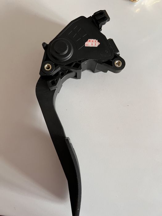 Педаль газа