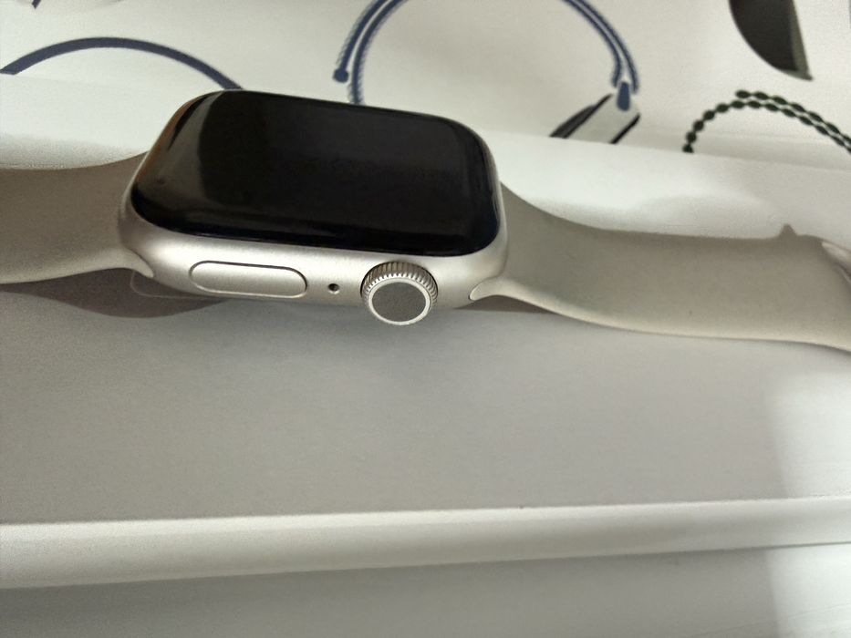 Aplle Watch seria 9 41 mm Starlight Aluminium