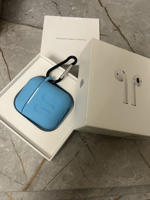 Продаю Airpods оригинал