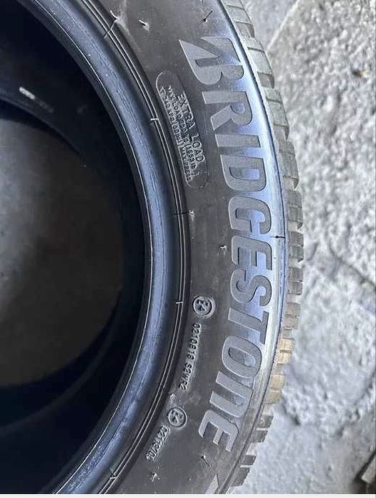 Bridgestone Blizzak LM 005 215 55 r17 all