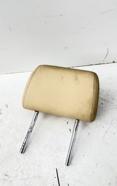 Tetiera spate dreapta piele Volkswagen VW Touareg generatia 1 7L