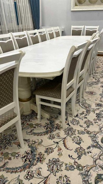 Продам стол и стулья