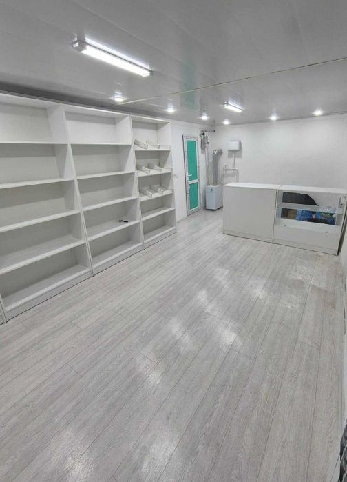 Продам стеллажи витрины полки