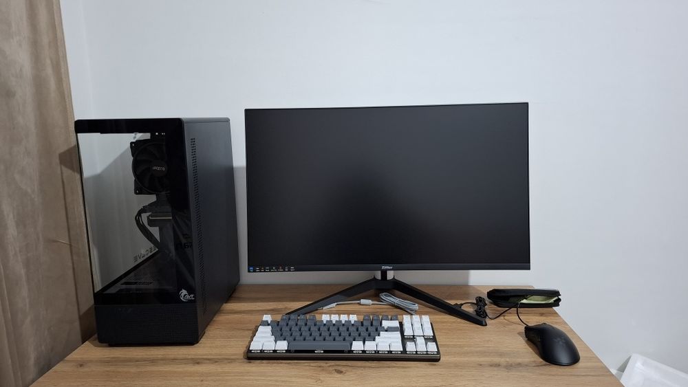 Oyin uchun PC rasmiy do'kondan terdirganman