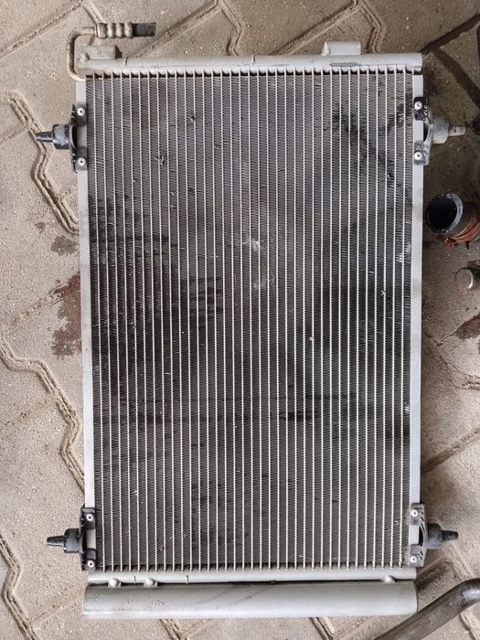 Dezmembrez Peugeot 307 / piese de vanzare